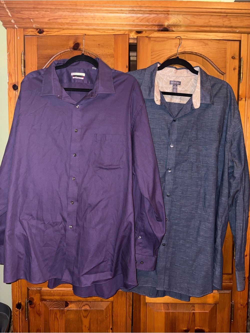 Bundle of 2 Mens Van Heusen Shirts XXL